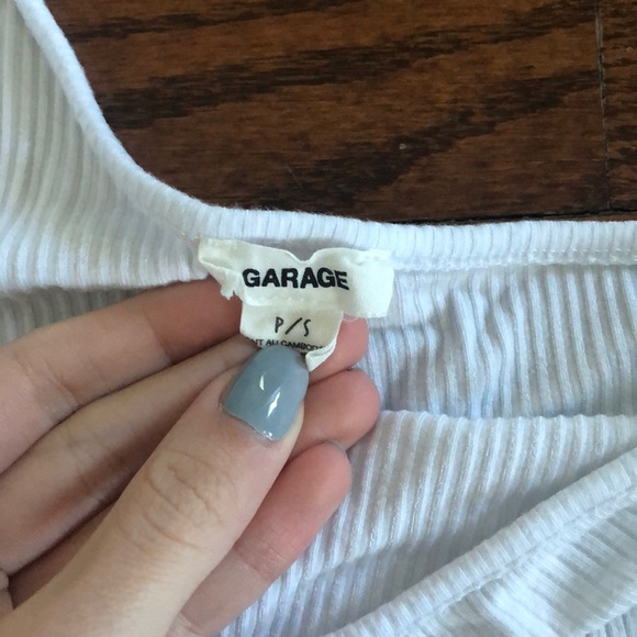 Cropped, one shoulder crop top - Picture 2 of 3